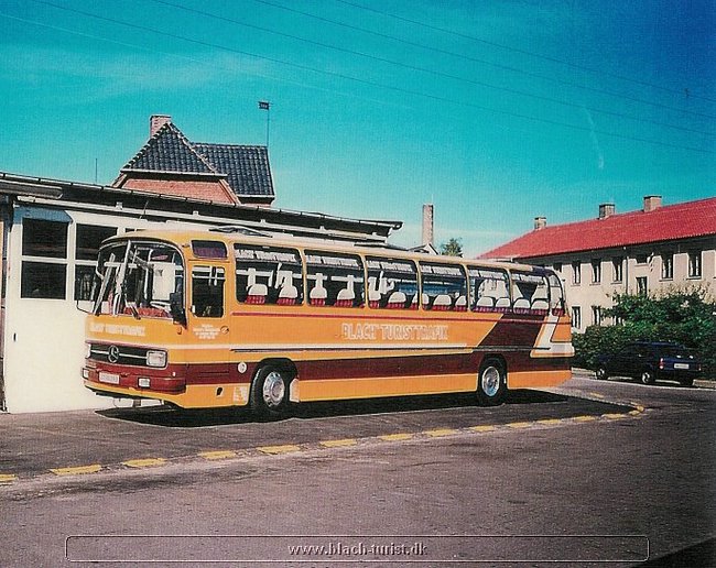 0018 Mercedes O302 årg 1975 vg 3 billeder er fra 1989.jpg